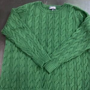 Like New Dark green women’s cable sweater